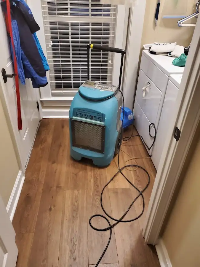 Commercial dehumidifier deployed for Crawl Space Restoration in Ohio